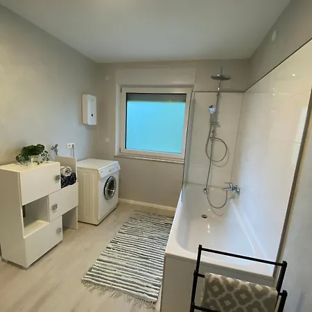 Waldzeit Xl Und Self Check-in Appartamento