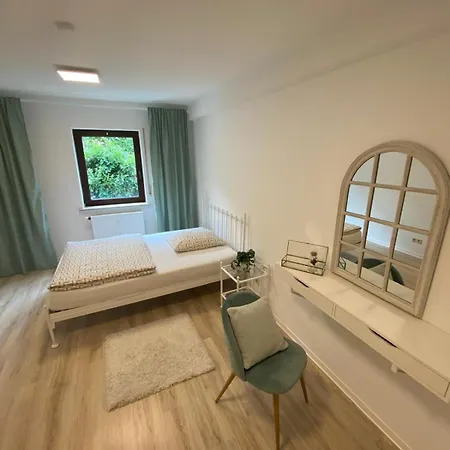 Waldzeit Xl Und Self Check-in Appartamento